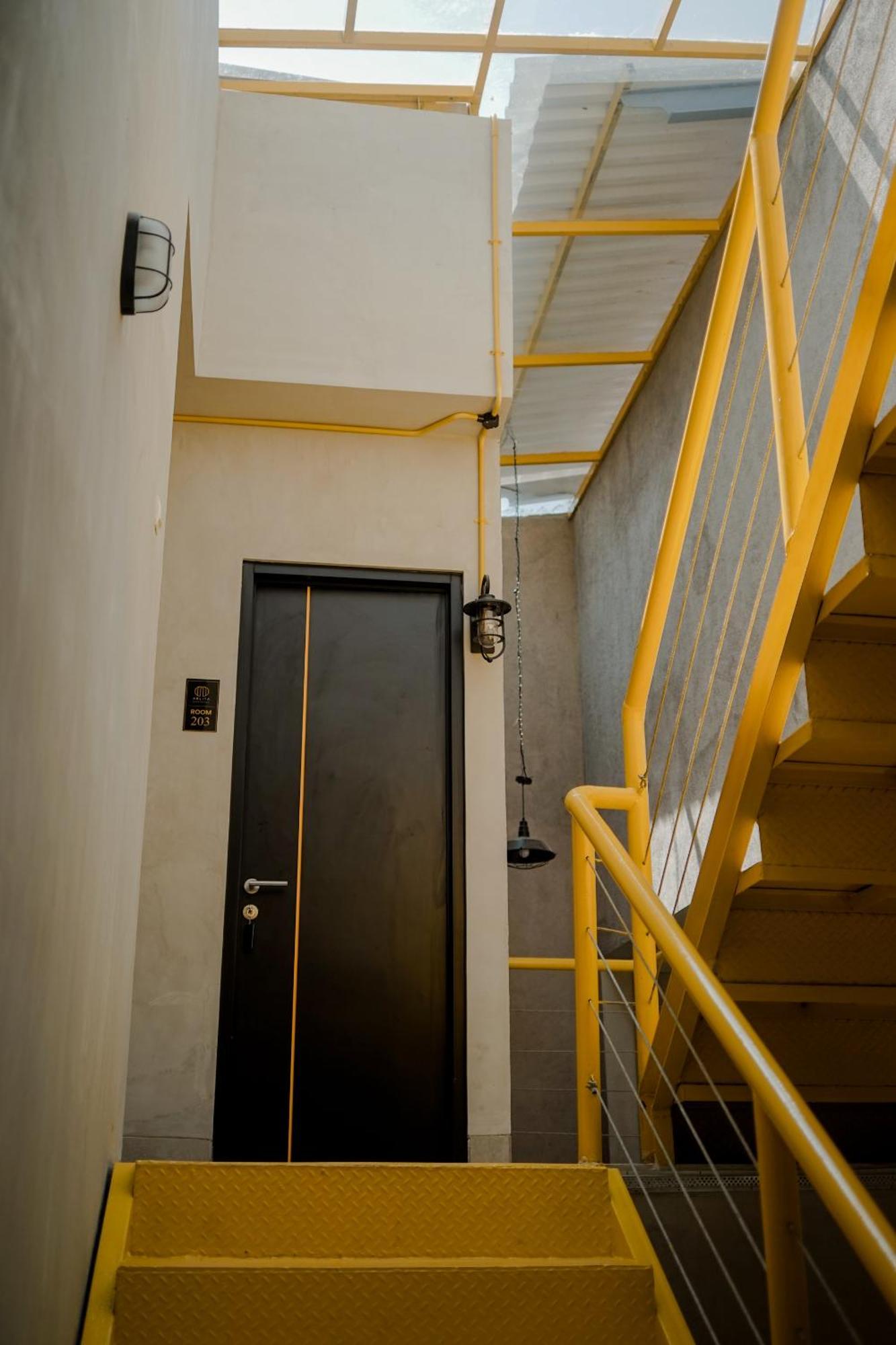 Arlita Guesthouse Cianjur Exterior photo