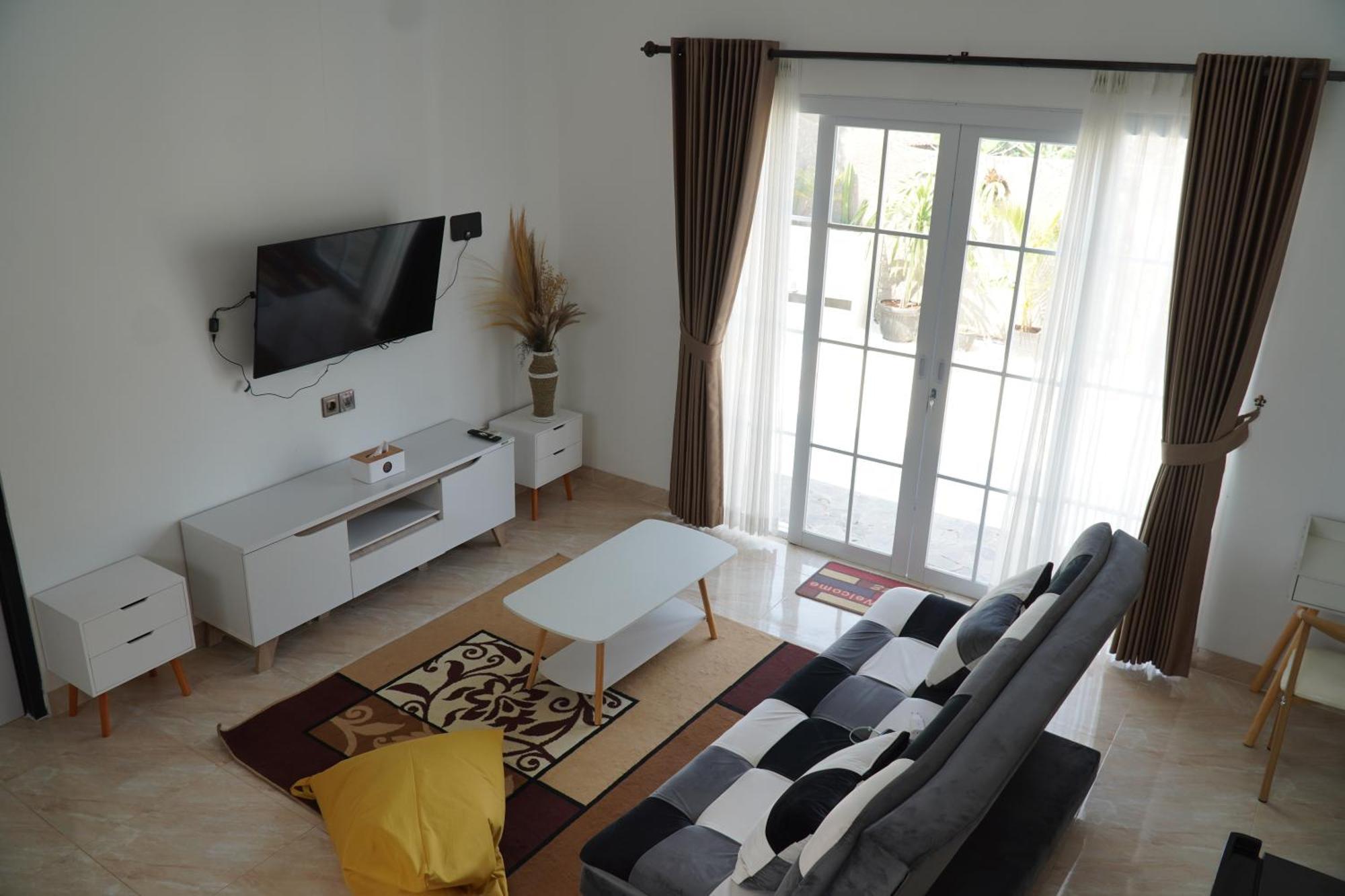 Arlita Guesthouse Cianjur Exterior photo
